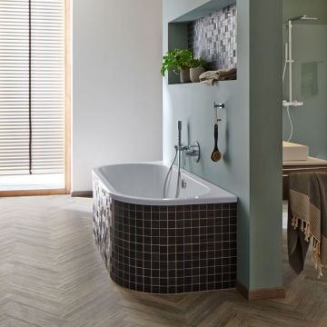 Repabad Livorno Oval-Badewanne Acryl - Livorno 180 oval Wand Ambiente