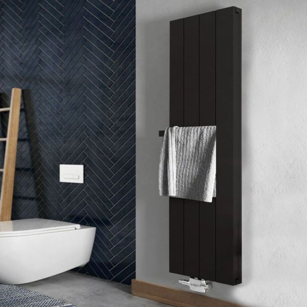 Nordholm Badheizkörper Wärmepumpenheizkörper Joule - 375 mm, 1157 Watt, schwarz