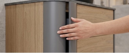 Push-to-open – Öffnung per Fingerdruck, besonders hygienisch